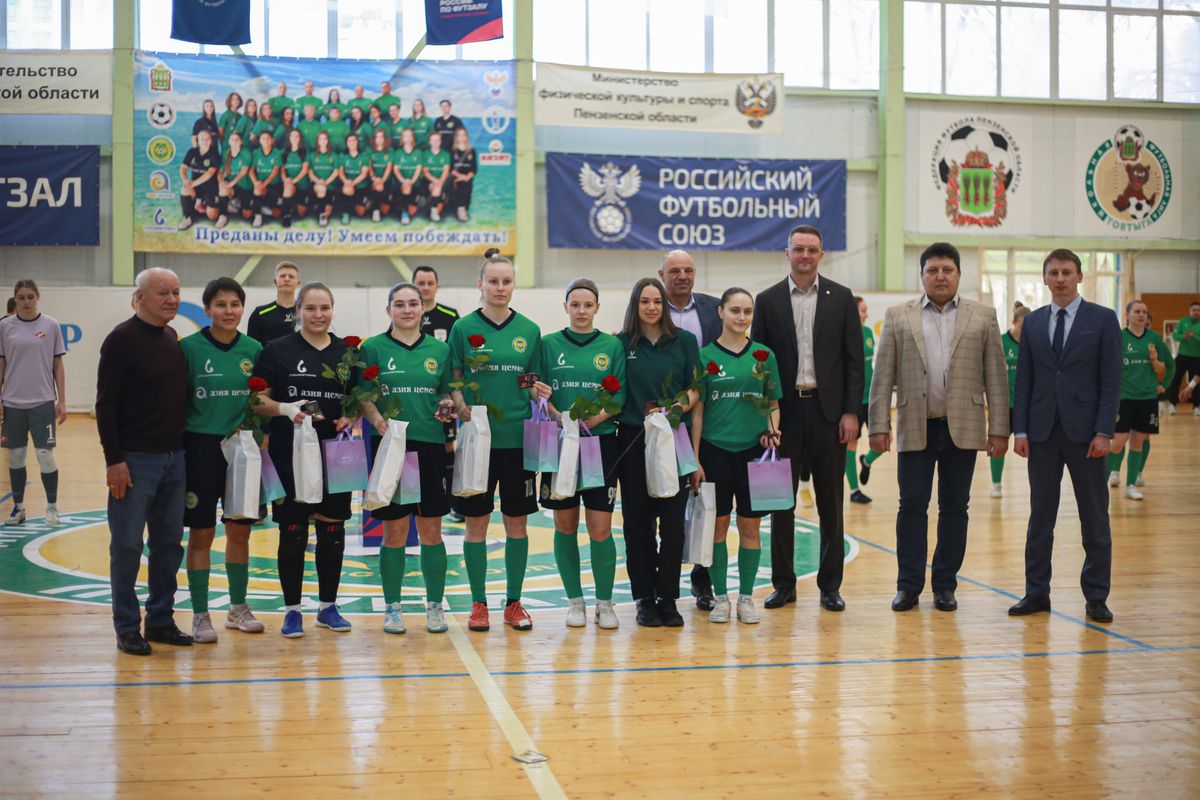 Команда «Лагуна-УОР» из Пензы вышла в плей-офф чемпионата России по футзалу среди женщин